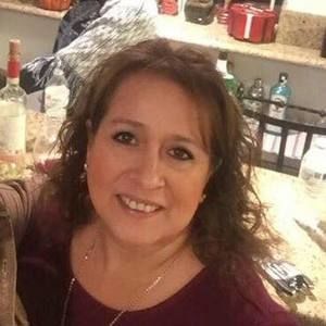 Meet your Posher, Claudia